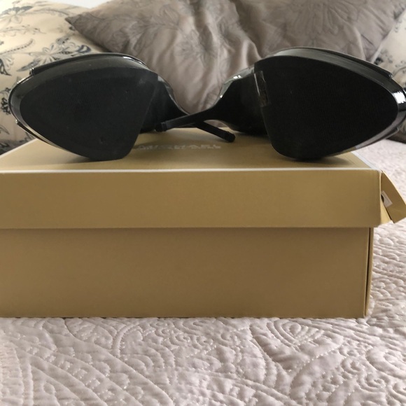 Micheal kors black high heels - Picture 3 of 4